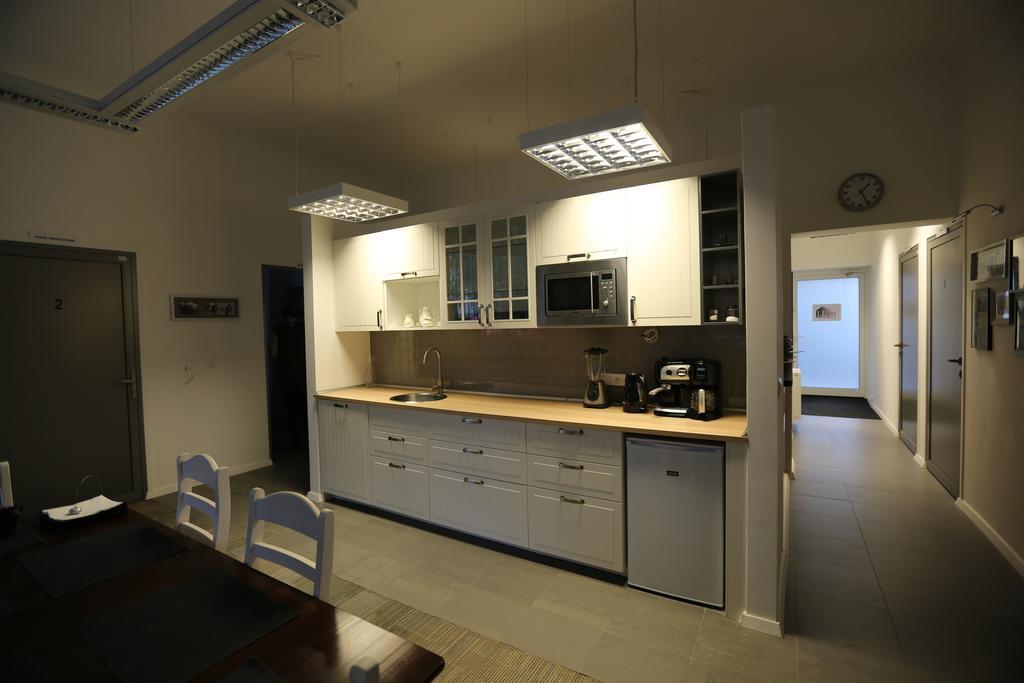 Ll20 Hostel Warschau Buitenkant foto