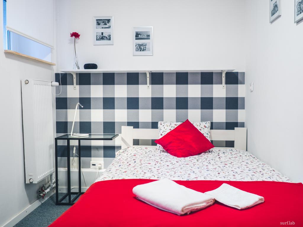 Ll20 Hostel Warschau Buitenkant foto