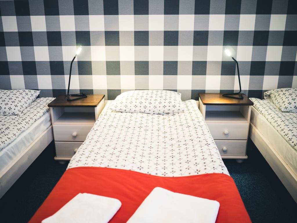 Ll20 Hostel Warschau Buitenkant foto