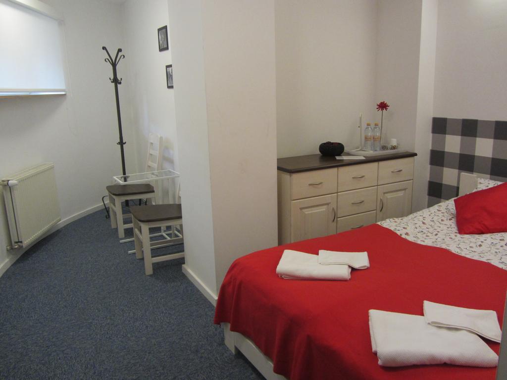 Ll20 Hostel Warschau Buitenkant foto