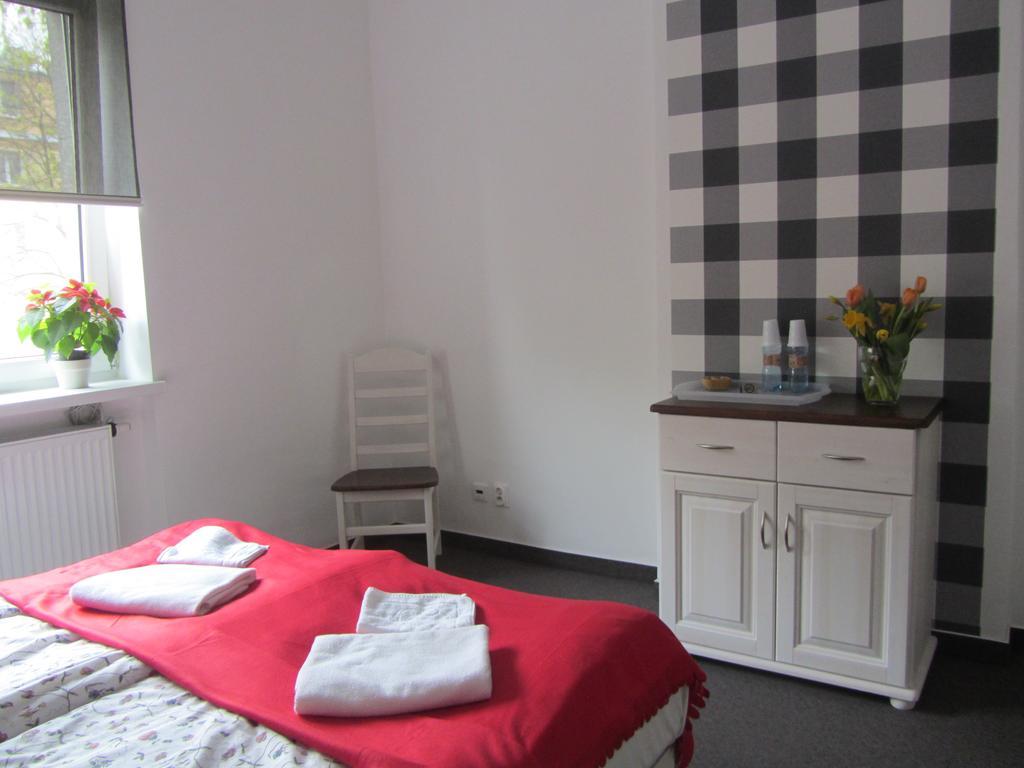 Ll20 Hostel Warschau Buitenkant foto