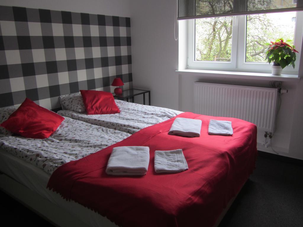Ll20 Hostel Warschau Buitenkant foto