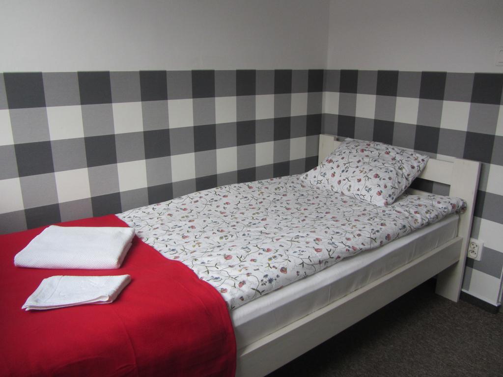 Ll20 Hostel Warschau Buitenkant foto